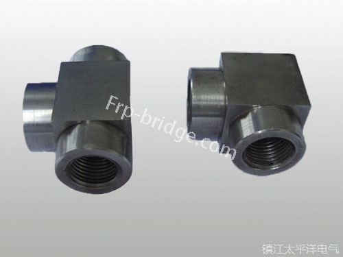 内螺紋(wén)彎通三通接(jie)頭生産租賃(lìn)廠家