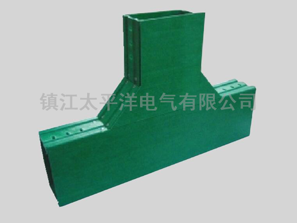 玻璃(lí)鋼水平三通(tong)